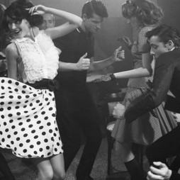SHAKE & GROOVE